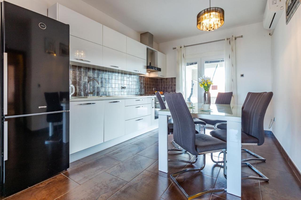 Rs Two Bedroom Apartment Sukošan Екстериор снимка