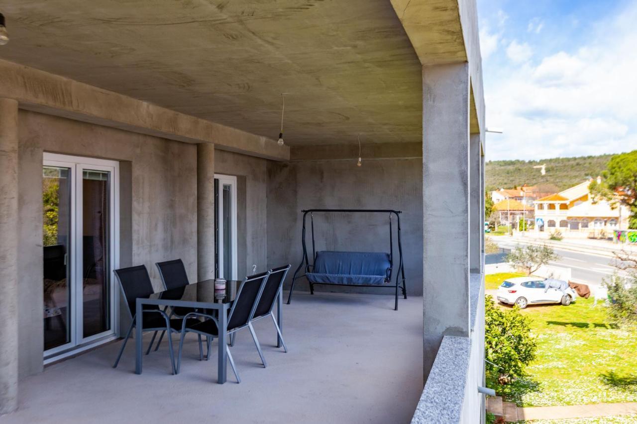 Rs Two Bedroom Apartment Sukošan Екстериор снимка