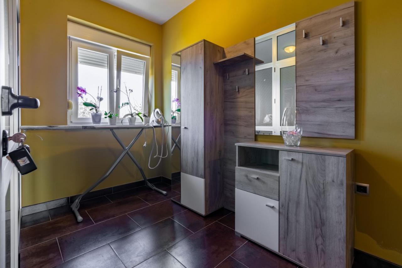Rs Two Bedroom Apartment Sukošan Екстериор снимка