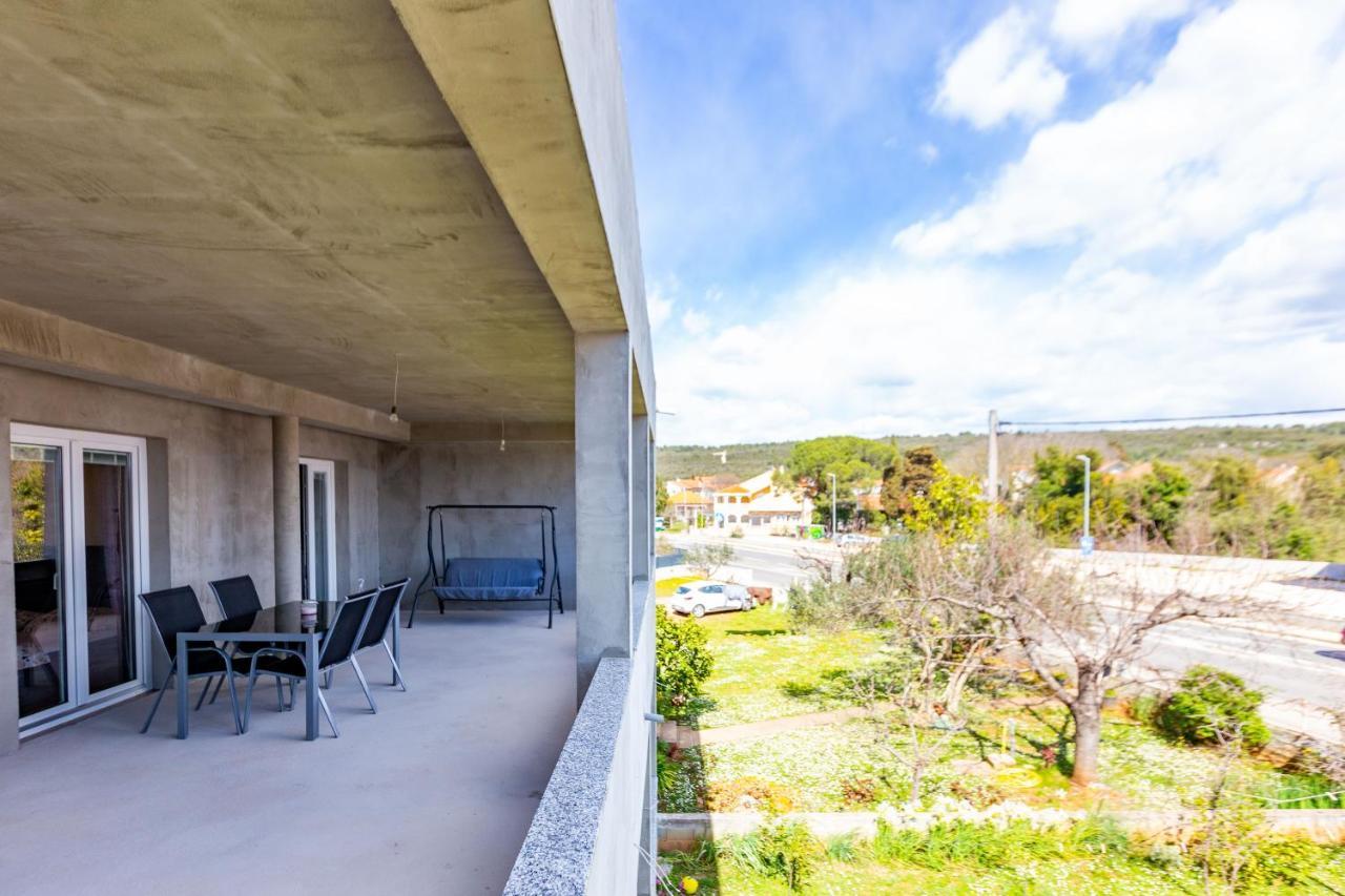 Rs Two Bedroom Apartment Sukošan Екстериор снимка