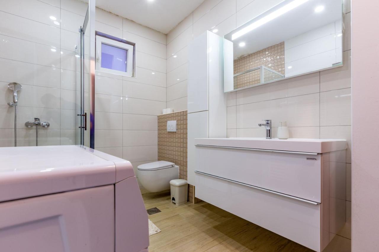 Rs Two Bedroom Apartment Sukošan Екстериор снимка